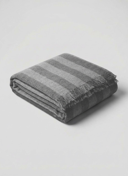 Покрывало-плед Megan с бахромой